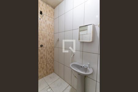Banheiro de casa à venda com 2 quartos, 50m² em Parque Guarani, São Paulo