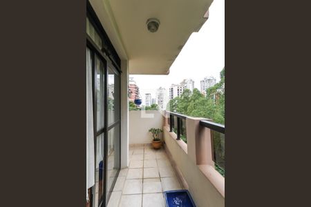 Varanda de apartamento à venda com 4 quartos, 130m² em Jardim Ampliação, São Paulo