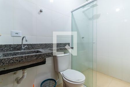 Banheiro de apartamento para alugar com 1 quarto, 26m² em Jardim Helena, São Paulo