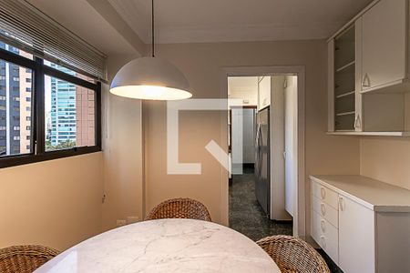 Apartamento à venda com 211m², 4 quartos e 3 vagasCopa