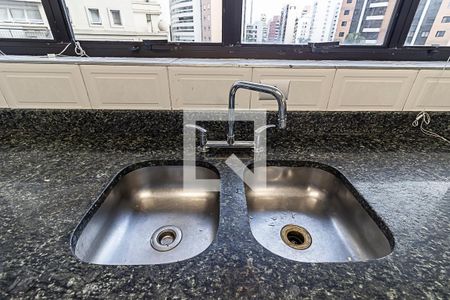 Apartamento à venda com 211m², 4 quartos e 3 vagasCozinha