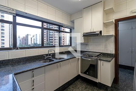 Apartamento à venda com 211m², 4 quartos e 3 vagasCozinha