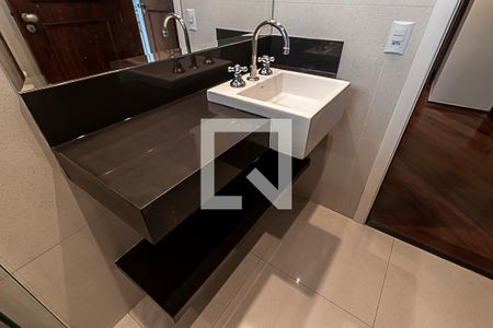 Apartamento à venda com 211m², 4 quartos e 3 vagasBanheiro Social