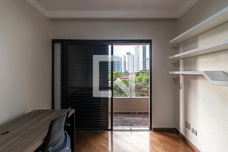 Apartamento à venda com 211m², 4 quartos e 3 vagasQuarto 2