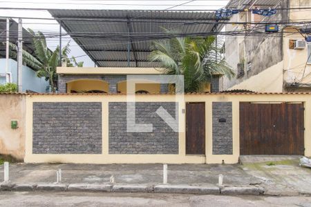 Casa à venda com 112m², 2 quartos e 3 vagasFachada