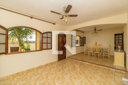 Sala de casa à venda com 2 quartos, 112m² em Olaria, Rio de Janeiro