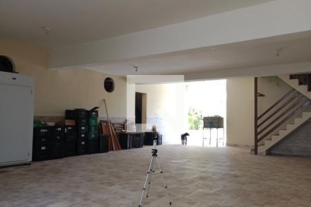 Casa para alugar com 375m², 4 quartos e 6 vagasGaragem e Quintal