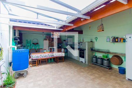 Casa à venda com 195m², 3 quartos e 2 vagasÁrea Externa