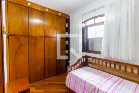 Casa à venda com 195m², 3 quartos e 2 vagasQuarto 3
