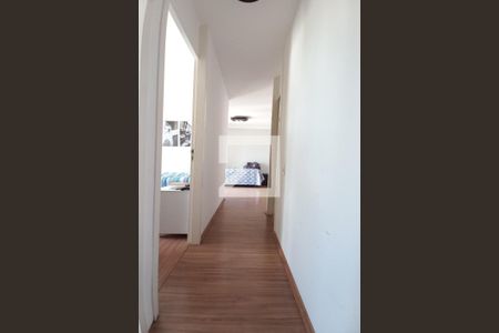 Apartamento à venda com 62m², 3 quartos e 1 vaga Apartamento à venda com 62m², 3 quartos e 1 vagaCorredor