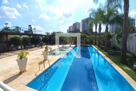 Apartamento à venda com 62m², 3 quartos e 1 vaga Apartamento à venda com 62m², 3 quartos e 1 vagaÁrea comum - Piscina