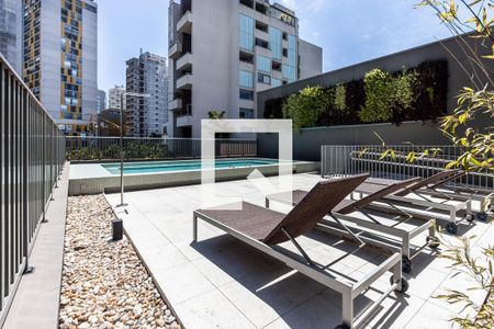 Studio à venda com 25m², 1 quarto e sem vagaPiscina