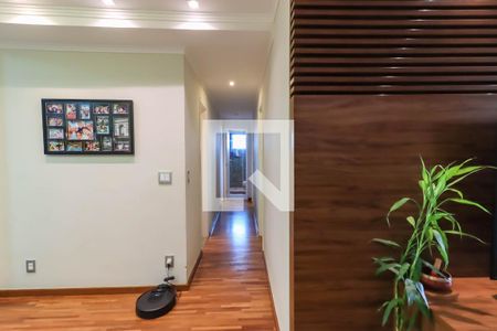 Corredor de apartamento à venda com 3 quartos, 206m² em Jardim Monte Kemel, São Paulo