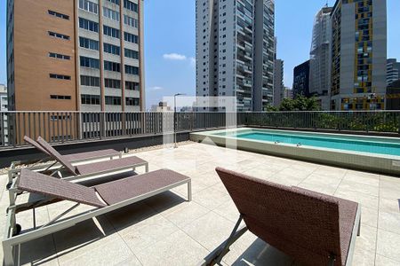 Studio à venda com 30m², 1 quarto e sem vaga Studio à venda com 30m², 1 quarto e sem vagaÁrea comum - Piscina