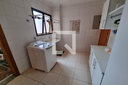 Apartamento para alugar com 140m², 4 quartos e 2 vagas Apartamento para alugar com 140m², 4 quartos e 2 vagasÁrea de Serviços