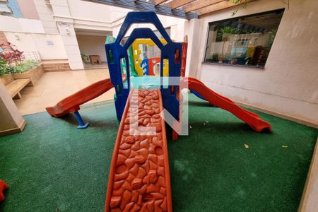 Apartamento para alugar com 140m², 4 quartos e 2 vagas Apartamento para alugar com 140m², 4 quartos e 2 vagasPlayground