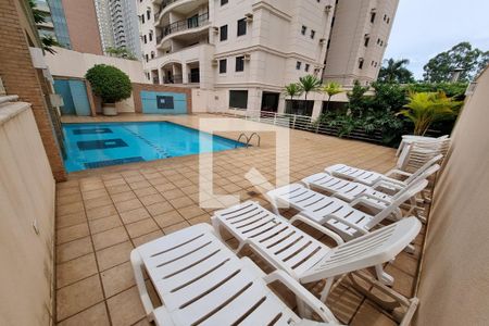 Apartamento para alugar com 140m², 4 quartos e 2 vagas Apartamento para alugar com 140m², 4 quartos e 2 vagasPiscina
