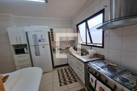 Apartamento para alugar com 140m², 4 quartos e 2 vagas Apartamento para alugar com 140m², 4 quartos e 2 vagasCozinha