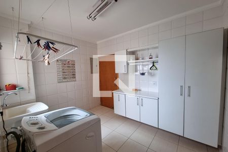 Apartamento para alugar com 140m², 4 quartos e 2 vagas Apartamento para alugar com 140m², 4 quartos e 2 vagasÁrea de Serviços
