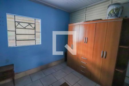 Casa à venda com 105m², 4 quartos e 1 vagaQuarto