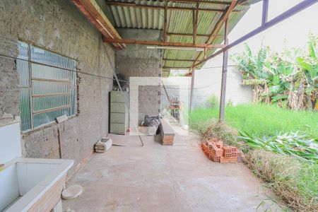 Casa à venda com 105m², 4 quartos e 1 vagaVaranda