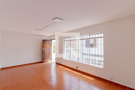 Casa para alugar com 228m², 3 quartos e 3 vagas Casa para alugar com 228m², 3 quartos e 3 vagasSalão