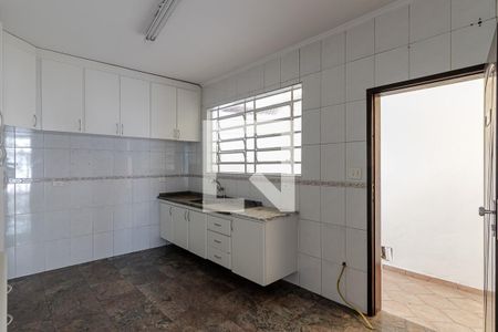 Casa para alugar com 228m², 3 quartos e 3 vagas Casa para alugar com 228m², 3 quartos e 3 vagasCozinha