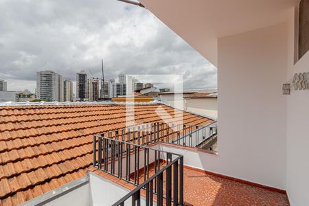 Casa para alugar com 228m², 3 quartos e 3 vagas Casa para alugar com 228m², 3 quartos e 3 vagasSacada do Banheiro