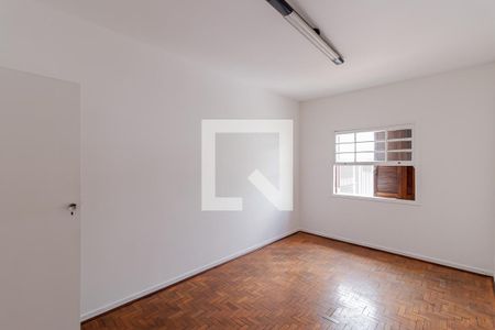 Casa para alugar com 228m², 3 quartos e 3 vagas Casa para alugar com 228m², 3 quartos e 3 vagasQuarto 1