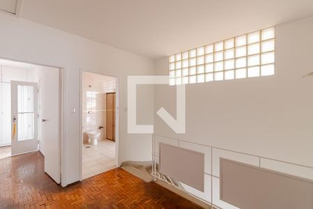 Casa para alugar com 228m², 3 quartos e 3 vagas Casa para alugar com 228m², 3 quartos e 3 vagasCorredor dos Quartos