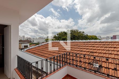 Casa para alugar com 228m², 3 quartos e 3 vagas Casa para alugar com 228m², 3 quartos e 3 vagasSacada do Banheiro