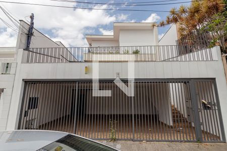 Fachada de casa para alugar com 3 quartos, 228m² em Bosque da Saúde, São Paulo