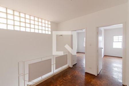 Casa para alugar com 228m², 3 quartos e 3 vagas Casa para alugar com 228m², 3 quartos e 3 vagasCorredor dos Quartos