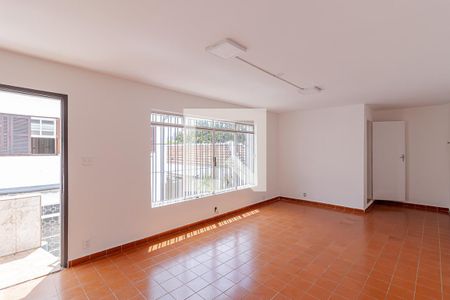 Casa para alugar com 228m², 3 quartos e 3 vagas Casa para alugar com 228m², 3 quartos e 3 vagasSalão