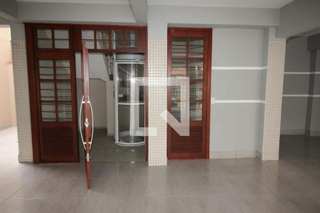 Hall de Entrada de casa à venda com 3 quartos, 310m² em Tristeza, Porto Alegre