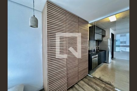 Apartamento à venda com 70m², 1 quarto e 1 vagaÁrea de Serviço
