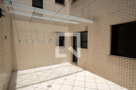 Apartamento à venda com 170m², 3 quartos e 2 vagas Apartamento à venda com 170m², 3 quartos e 2 vagasQuintal