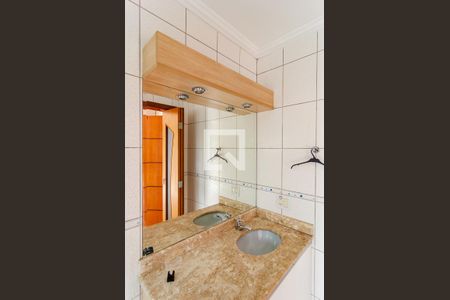 Casa à venda com 117m², 2 quartos e 2 vagasBanheiro da Suíte