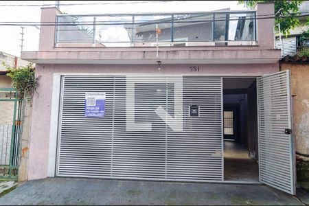 Casa à venda com 117m², 2 quartos e 2 vagasFachada