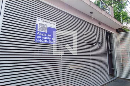 Casa à venda com 117m², 2 quartos e 2 vagasFachada