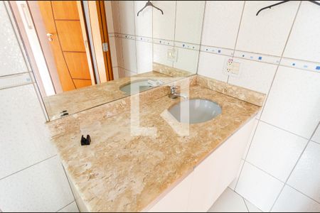 Casa à venda com 117m², 2 quartos e 2 vagasBanheiro da Suíte