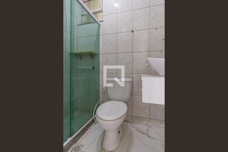 Banheiro de apartamento para alugar com 1 quarto, 70m² em Penha, Rio de Janeiro
