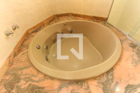 Apartamento à venda com 200m², 4 quartos e 3 vagasHidromassagem