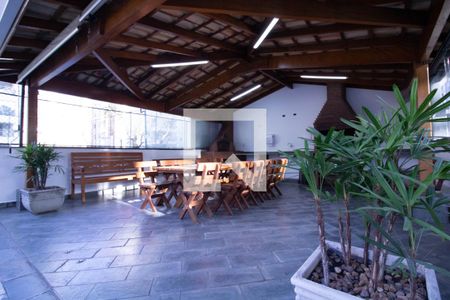 Apartamento à venda com 208m², 4 quartos e 3 vagas Apartamento à venda com 208m², 4 quartos e 3 vagasÁrea comum - Churrasqueira