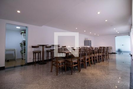Apartamento à venda com 208m², 4 quartos e 3 vagas Apartamento à venda com 208m², 4 quartos e 3 vagasÁrea comum - Salão de festas