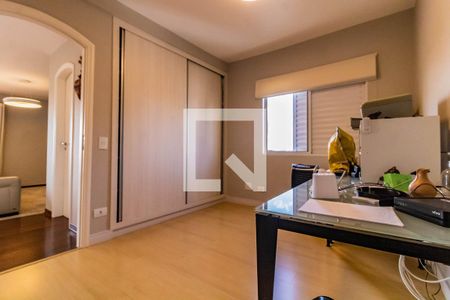 Apartamento à venda com 208m², 4 quartos e 3 vagas Apartamento à venda com 208m², 4 quartos e 3 vagasQuarto 1