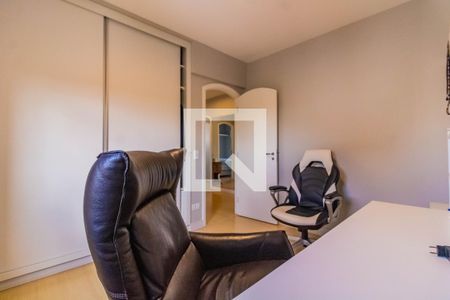 Apartamento à venda com 208m², 4 quartos e 3 vagas Apartamento à venda com 208m², 4 quartos e 3 vagasQuarto 2