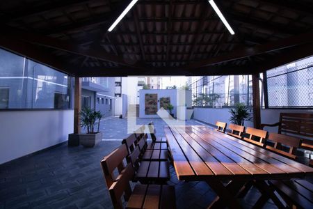 Apartamento à venda com 208m², 4 quartos e 3 vagas Apartamento à venda com 208m², 4 quartos e 3 vagasÁrea comum - Churrasqueira