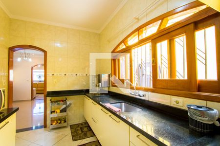 Casa à venda com 306m², 3 quartos e 4 vagas Casa à venda com 306m², 3 quartos e 4 vagasCozinha