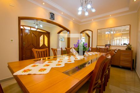 Casa à venda com 306m², 3 quartos e 4 vagas Casa à venda com 306m², 3 quartos e 4 vagasSala de jantar